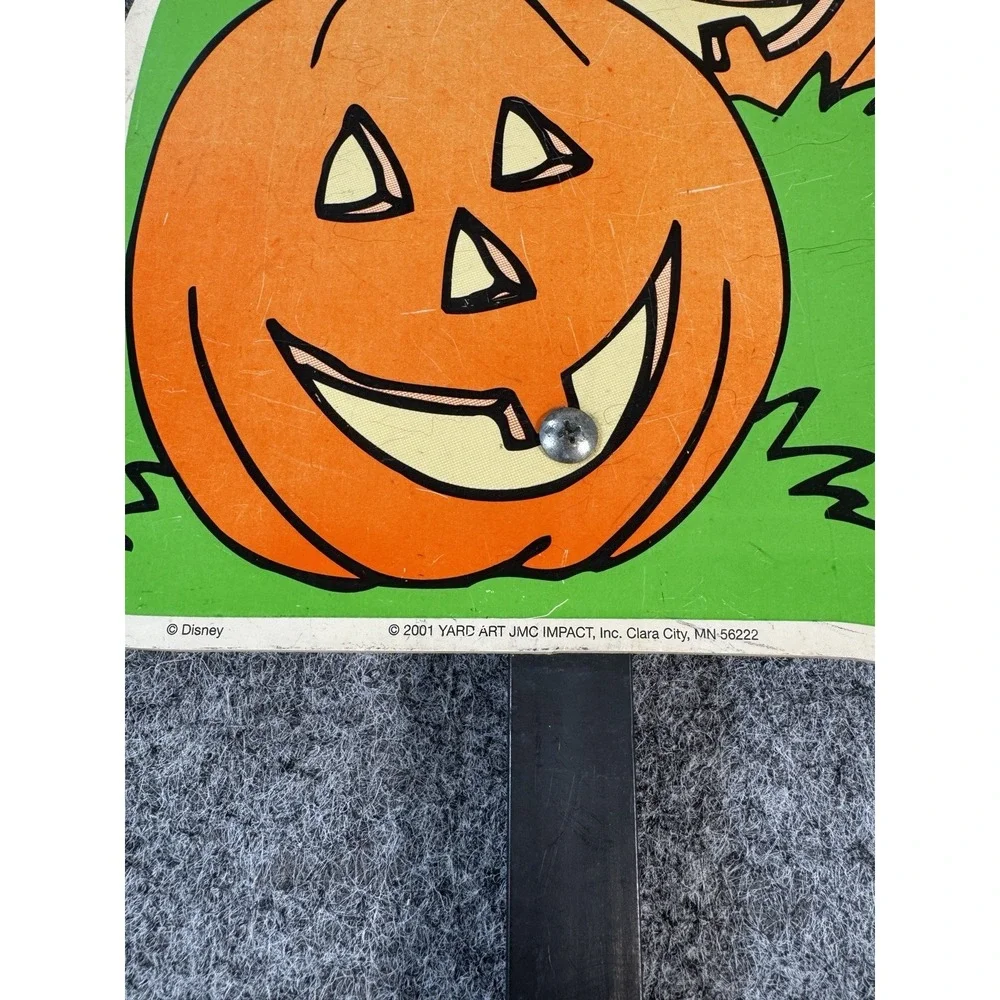 Disney Winnie the Pooh Halloween Yard Stake 2001